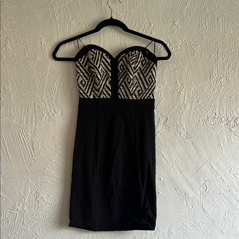 Guess Tan and Cream Strapless Sheath Dress Sweetheart Neckline